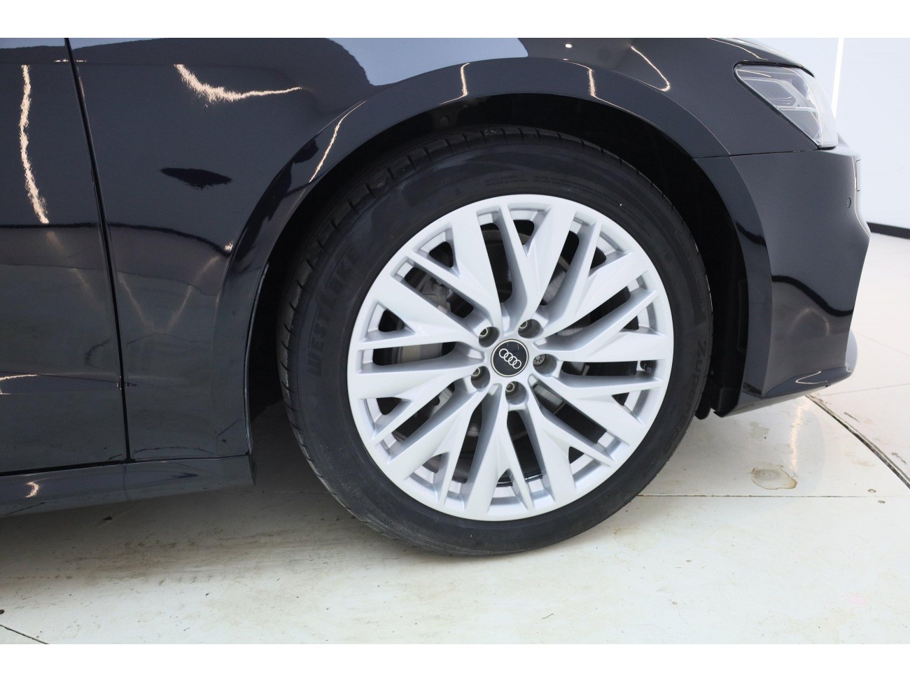 Audi A7L 45 TFSI 2024