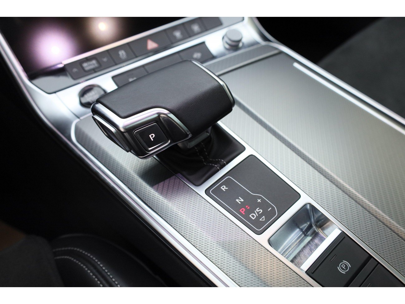 Audi A7L 45 TFSI 2024
