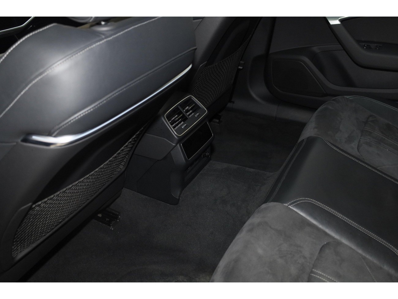 Audi A7L 45 TFSI 2024