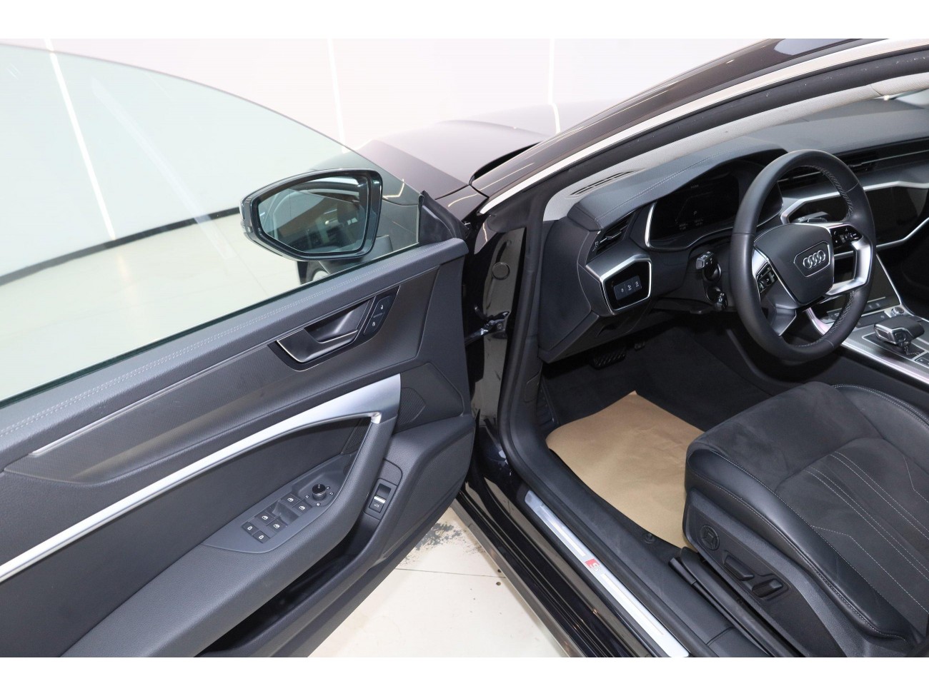 Audi A7L 45 TFSI 2024