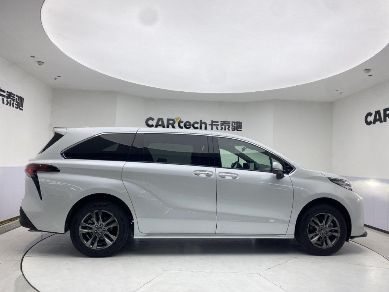 Toyota Sienna 2026