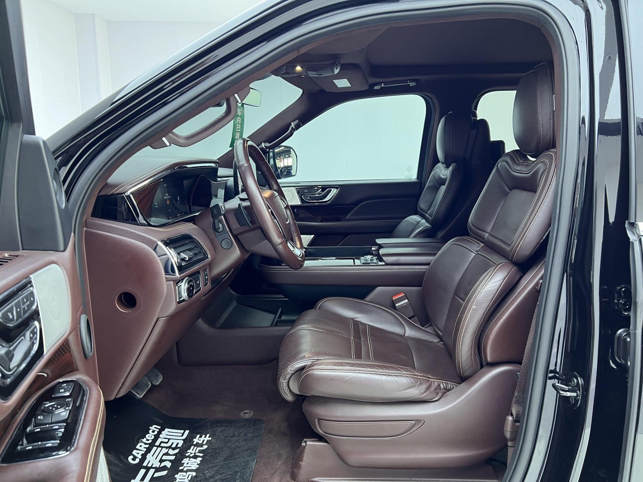 Lincoln Navigator 2021