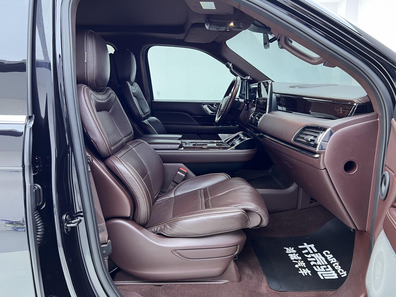 Lincoln Navigator 2021