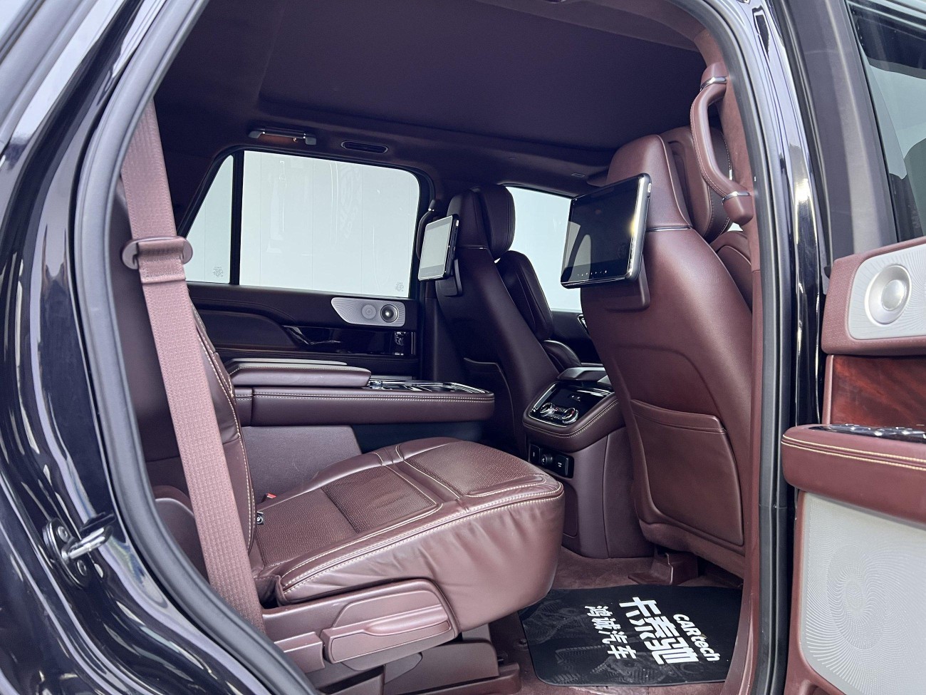 Lincoln Navigator 2021