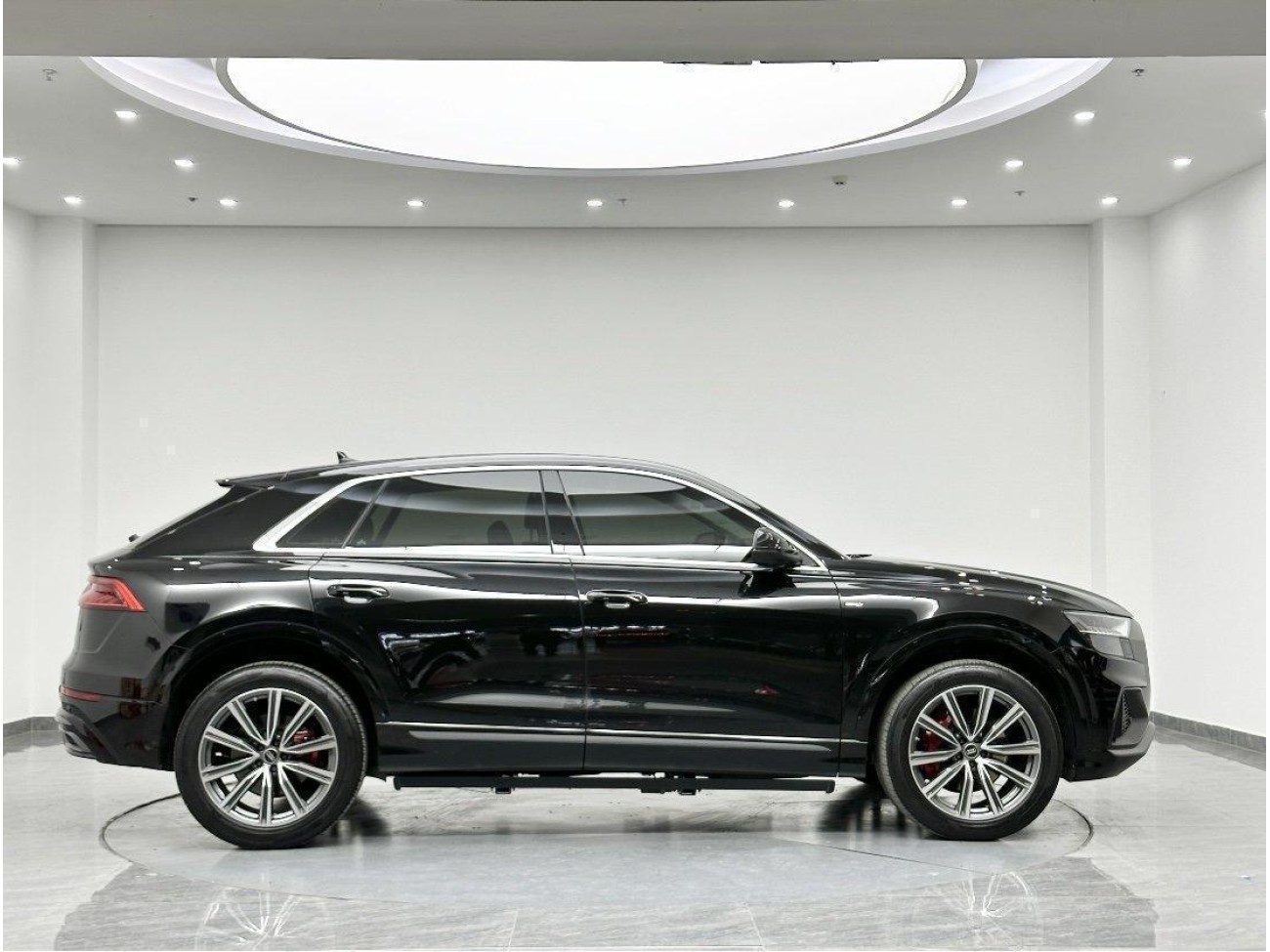 Audi Q8 45 TFSI 2023
