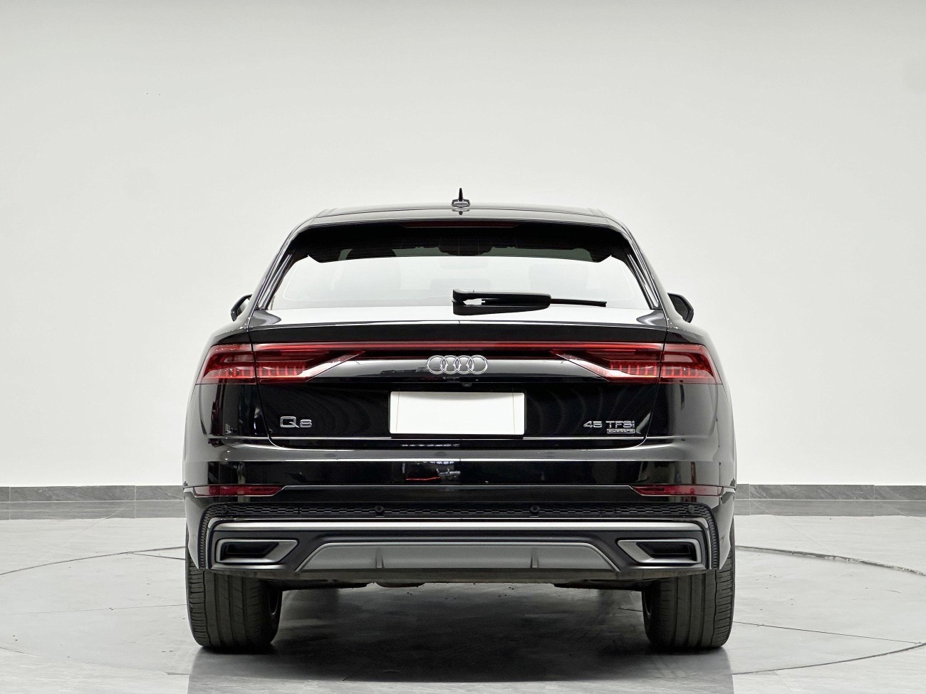 Audi Q8 45 TFSI 2023