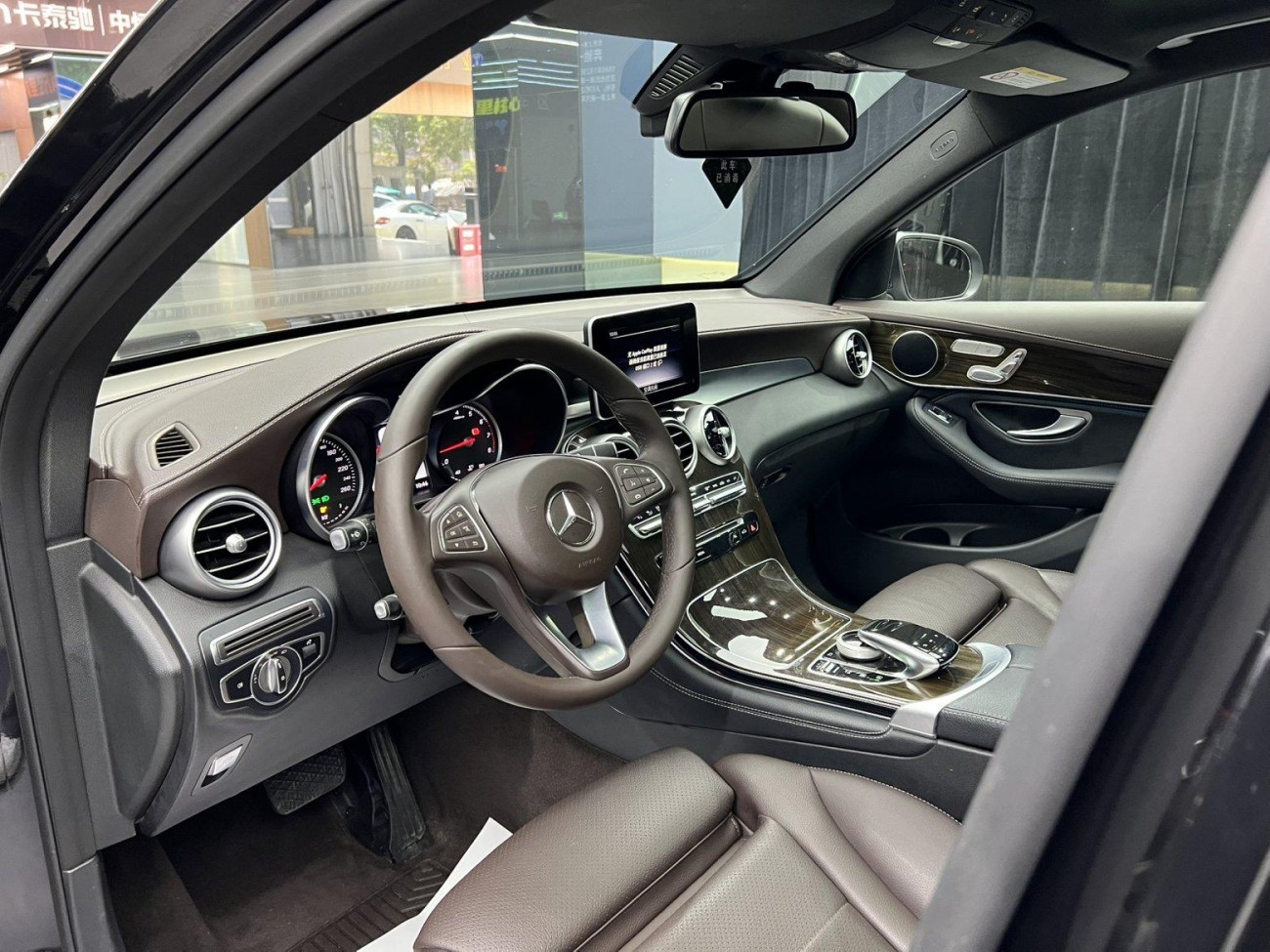 Mercedes-Benz GLC 260 L 2019
