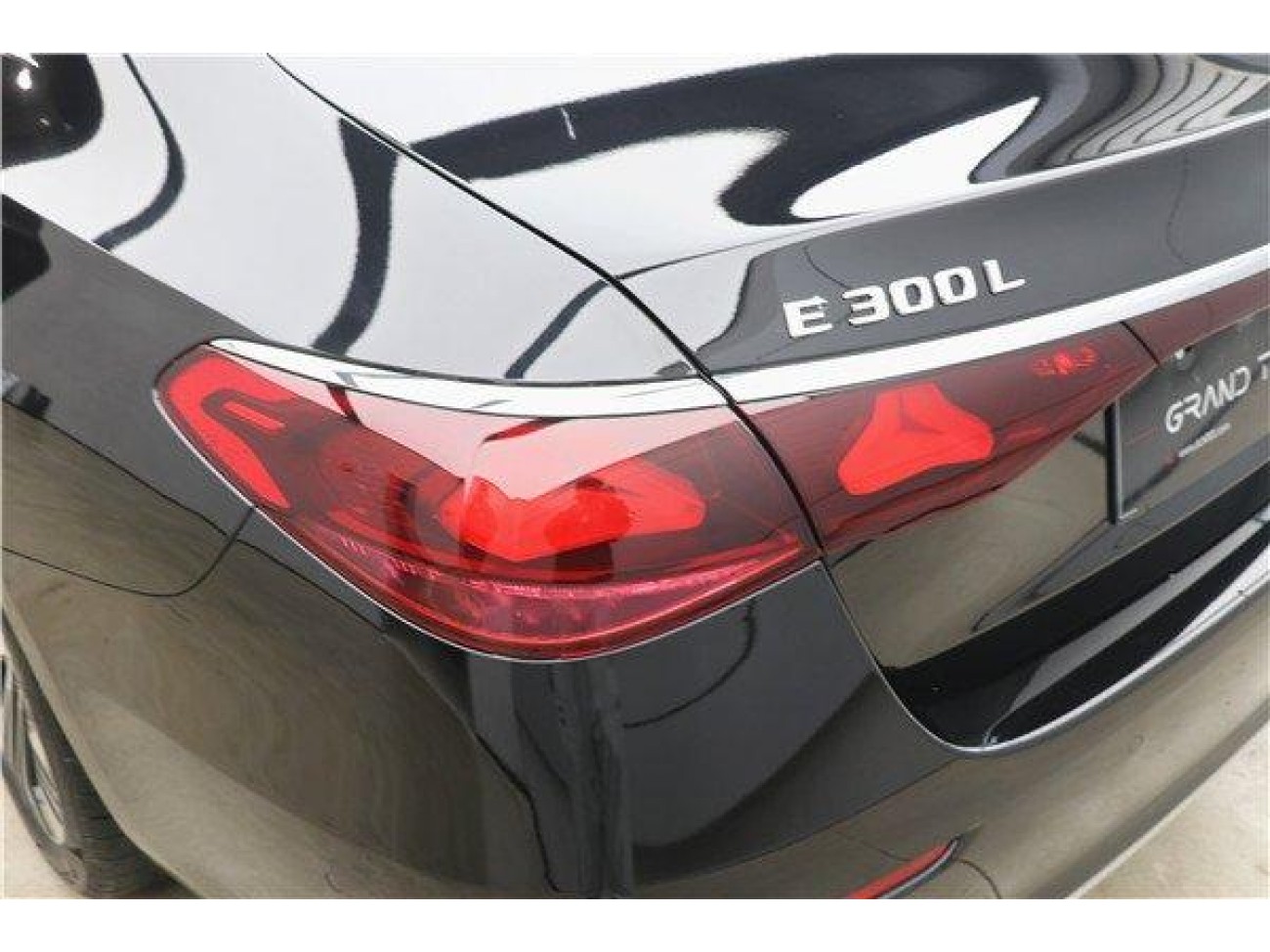 Mercedes-Benz E 300 L 2025