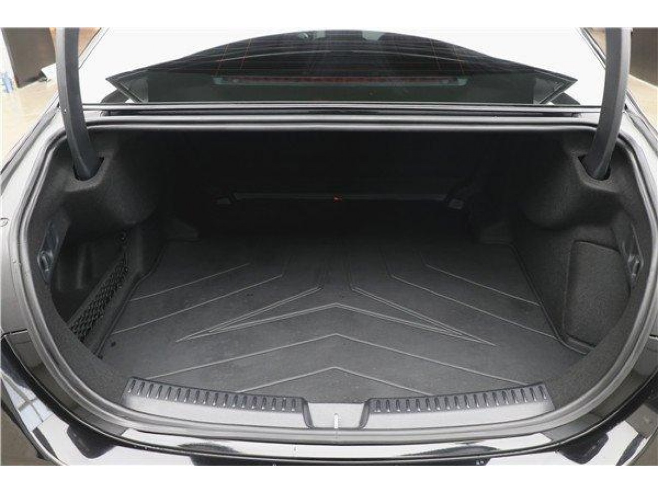 Mercedes-Benz E 300 L 2025