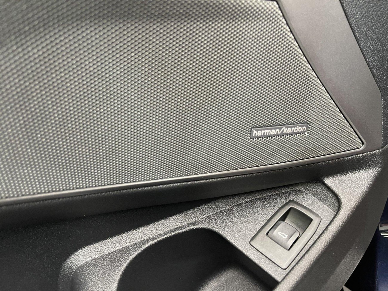 BMW 325Li 2023