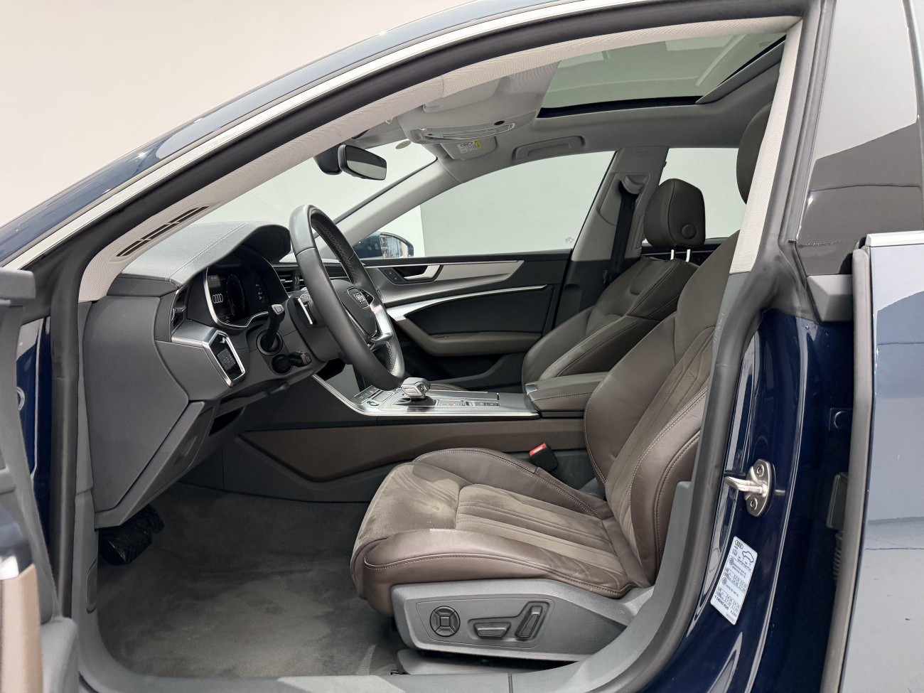Audi A7L 45 TFSI 2023