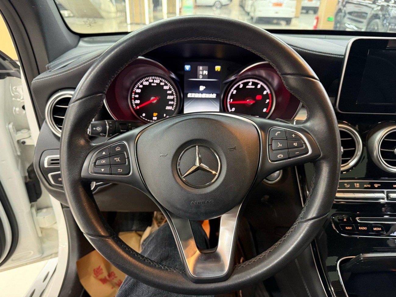 Mercedes-Benz GLC260 4MATIC 2017