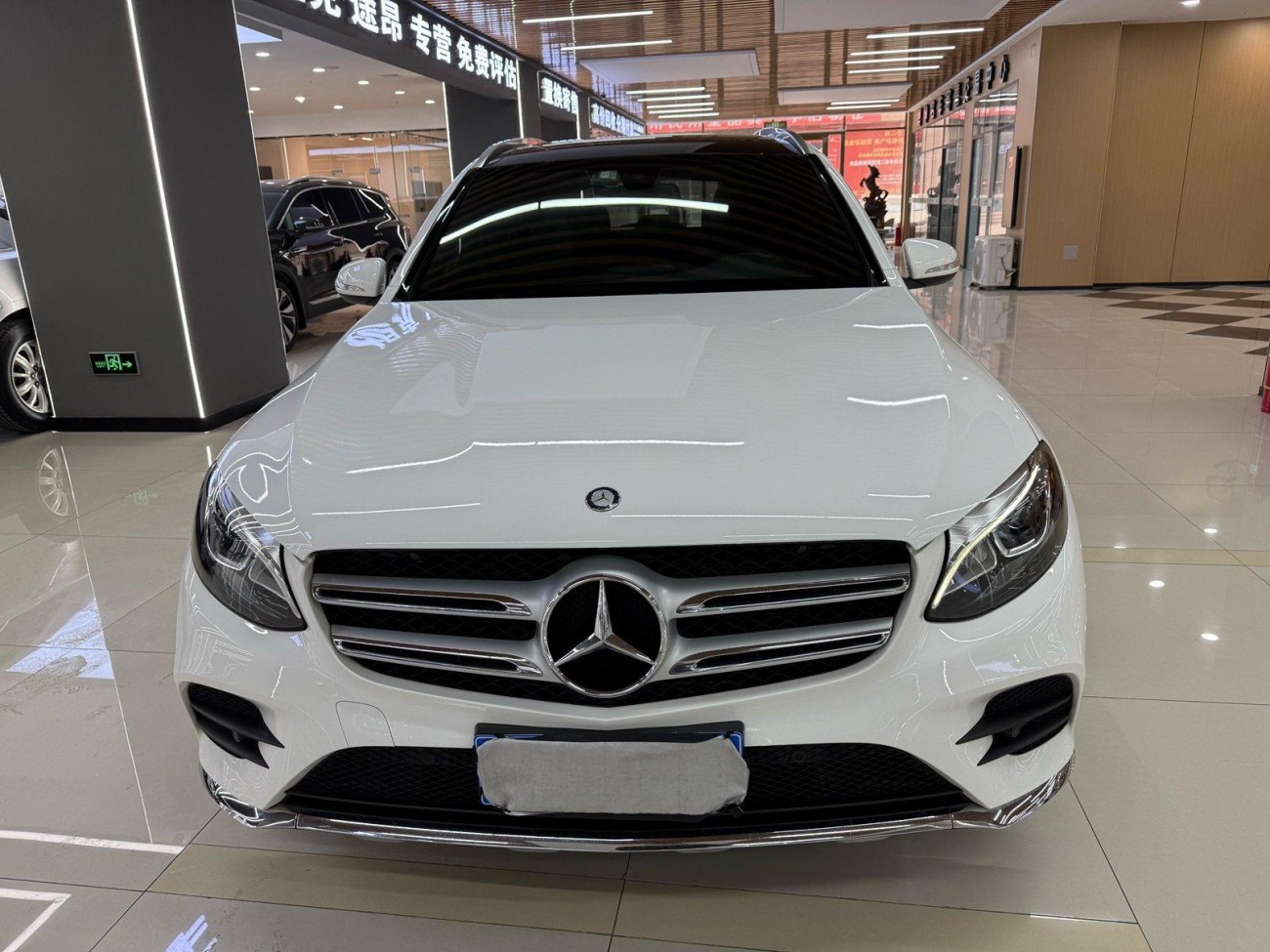 Mercedes-Benz GLC260 4MATIC 2017