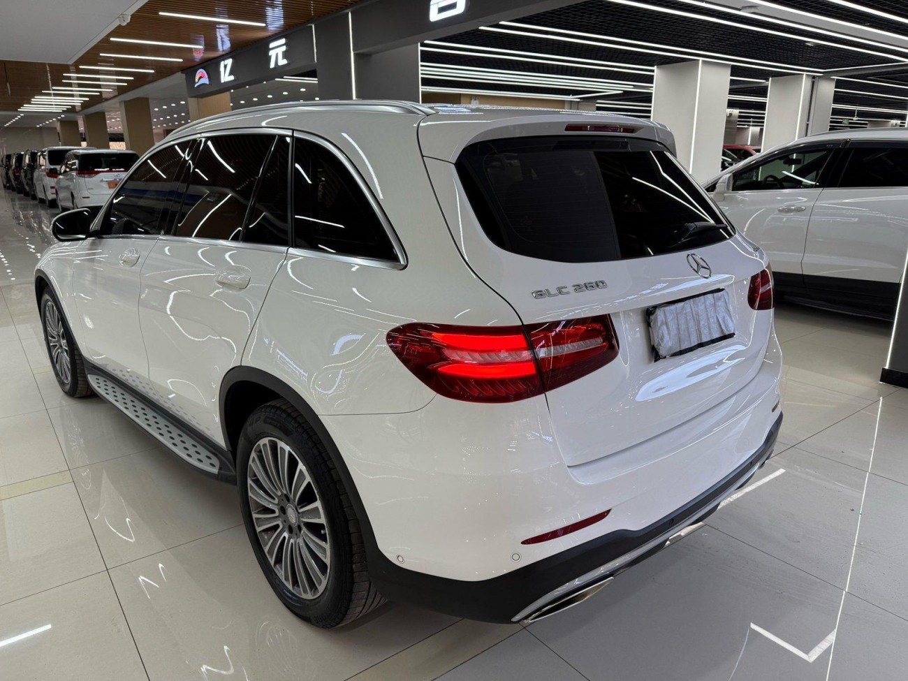 Mercedes-Benz GLC260 4MATIC 2017