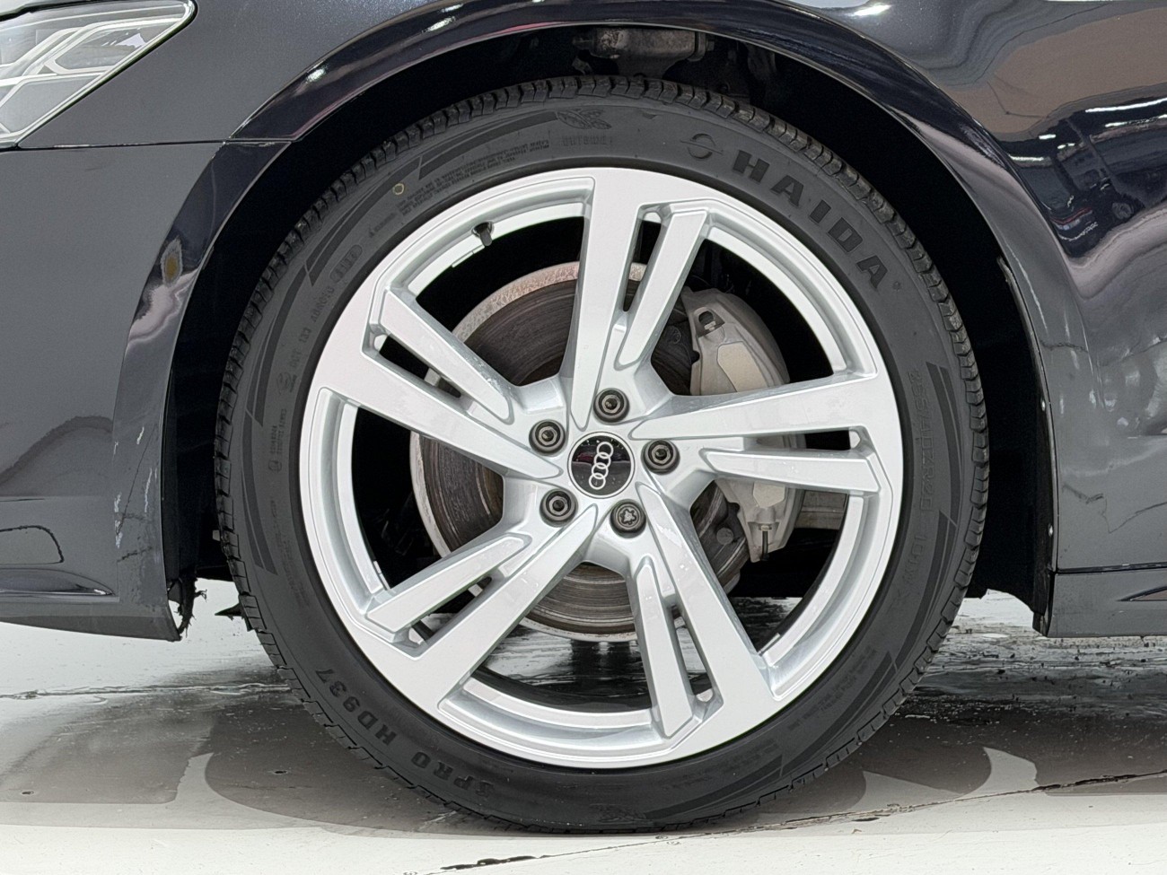 Audi A7L 45 TFSI 2023