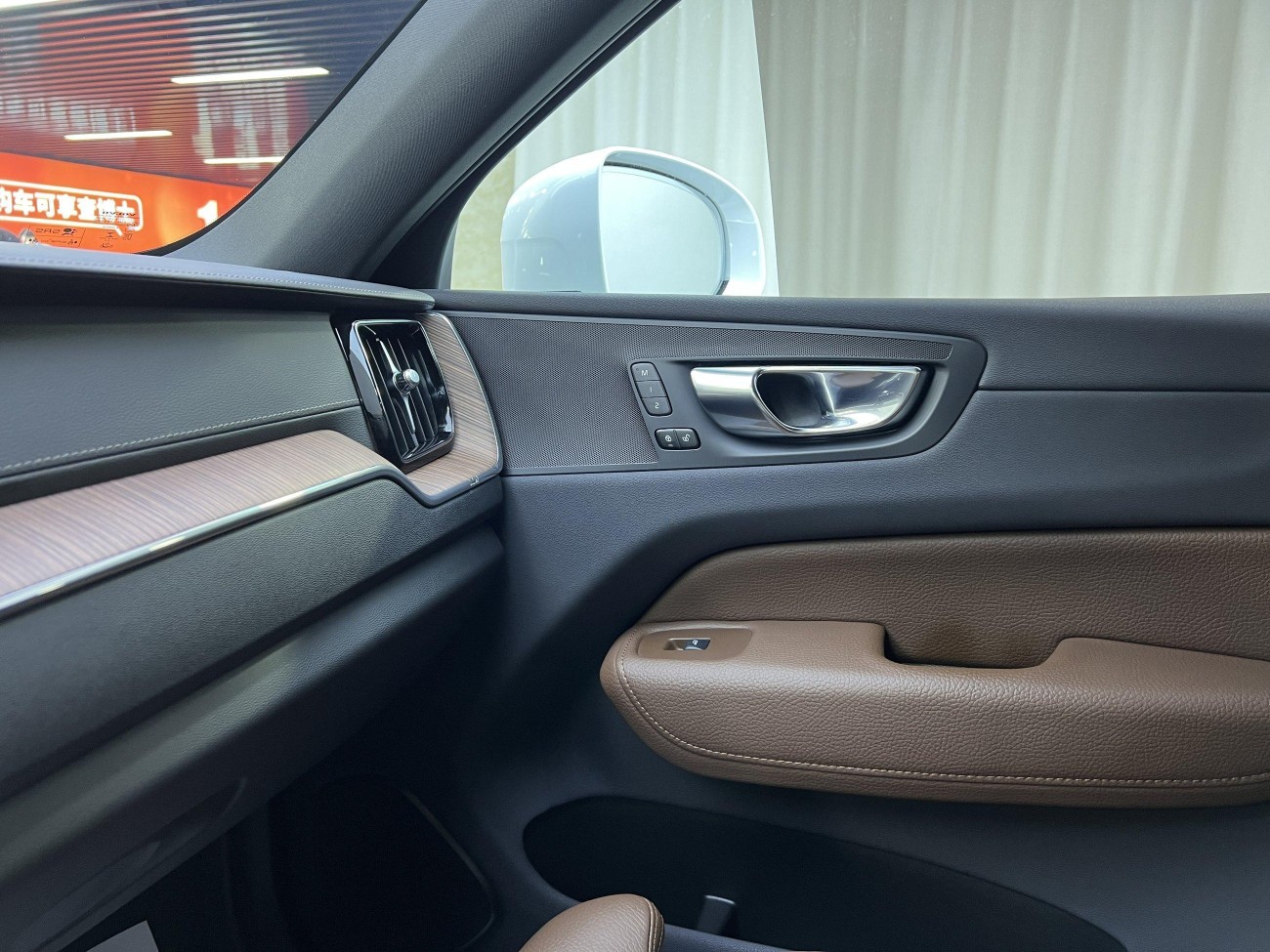 Volvo XC60 2022