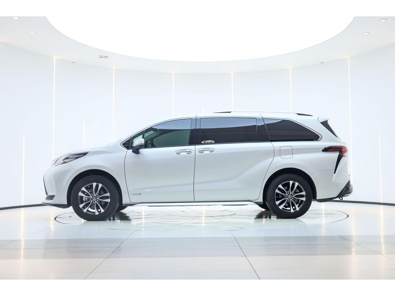 Toyota Granvia 2024