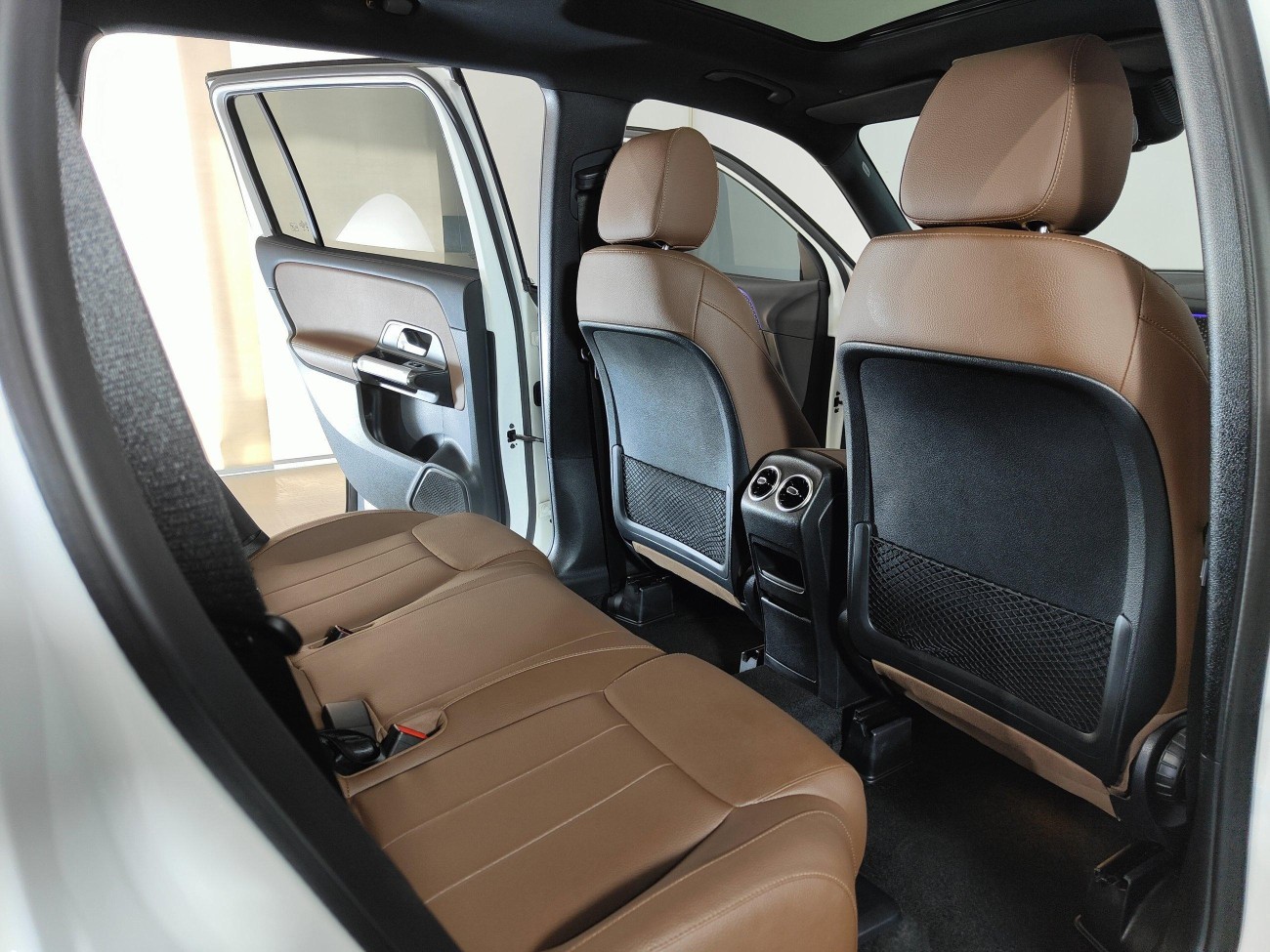 Mercedes-Benz GLB 2024