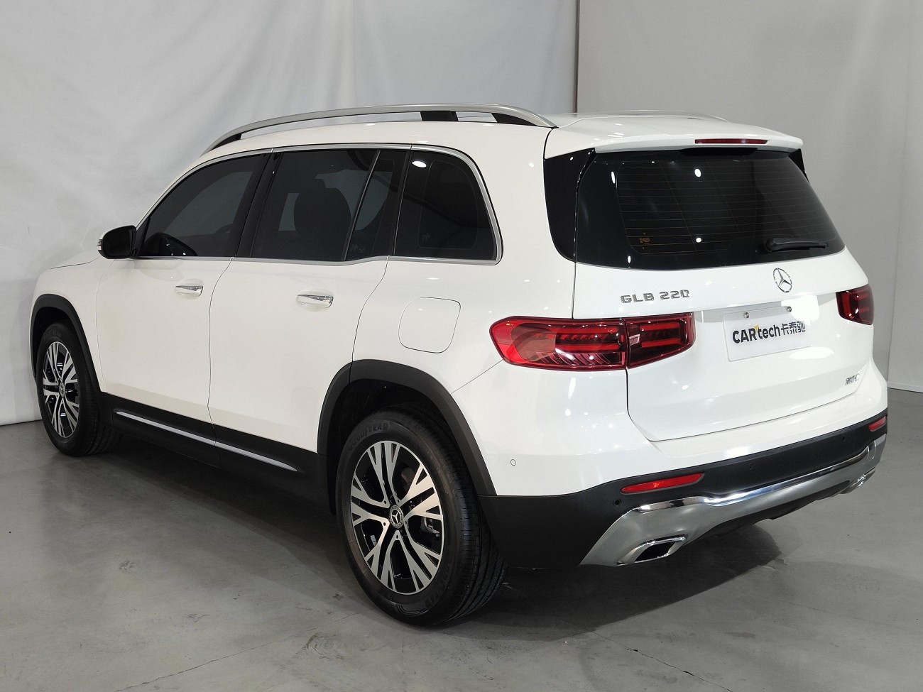 Mercedes-Benz GLB 2024