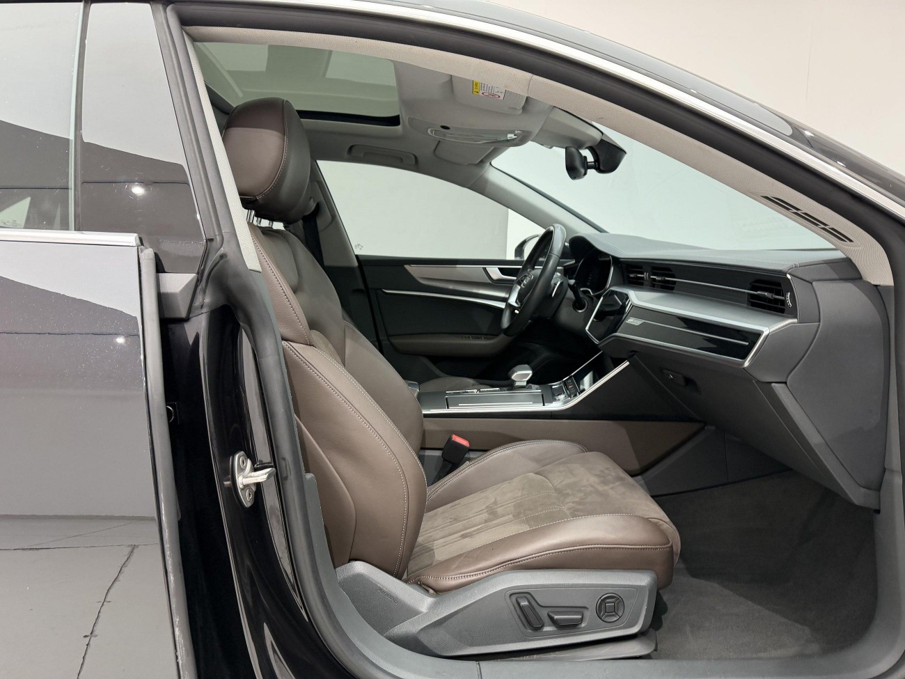 Audi A7L 45 TFSI 2023