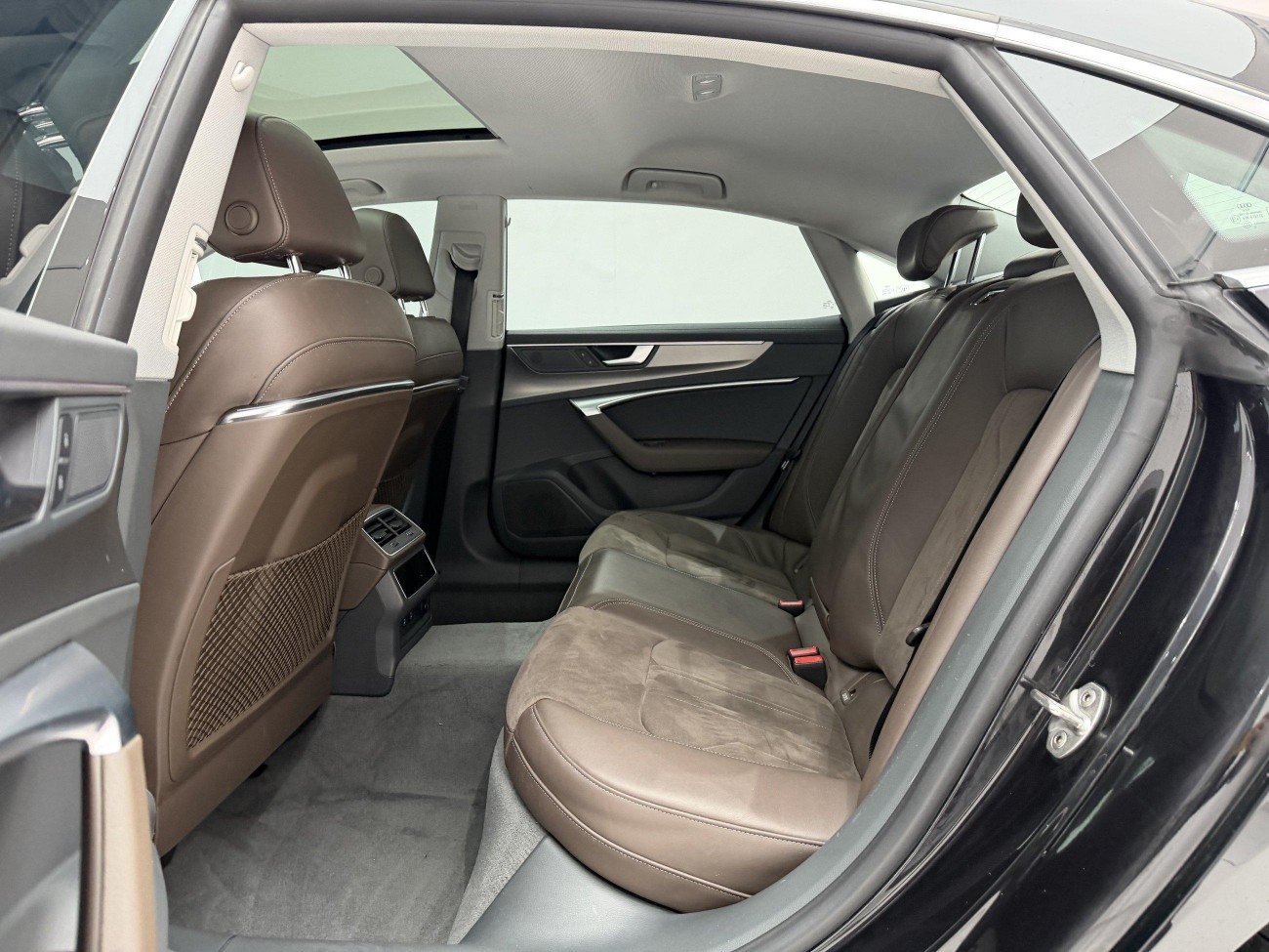 Audi A7L 45 TFSI 2023