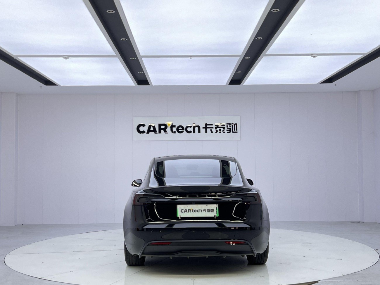 Tesla Model 3 2024