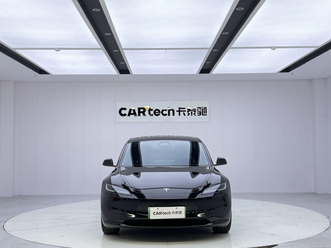 Tesla Model 3 2024