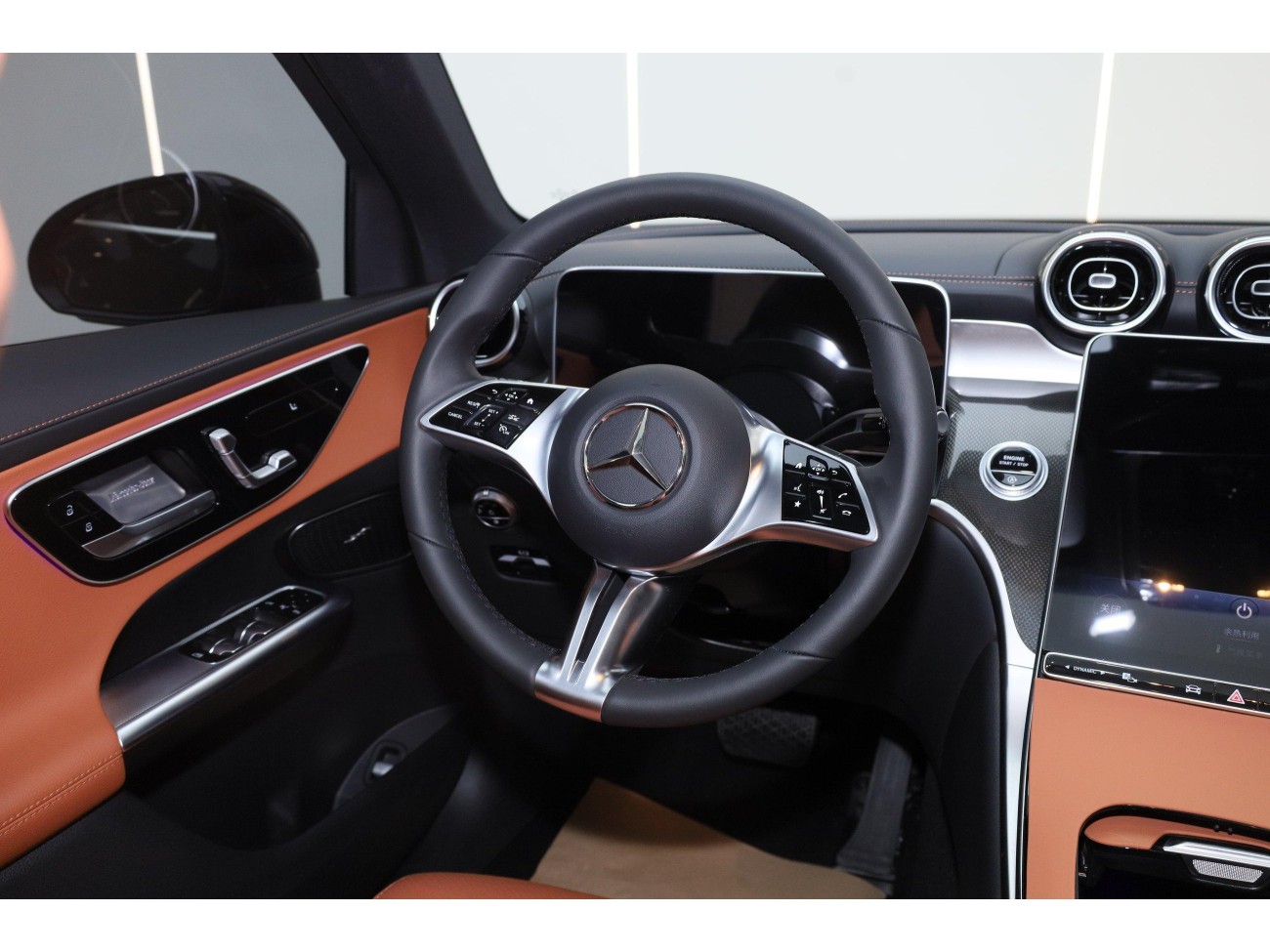 Mercedes-Benz GLC 260 L 2026