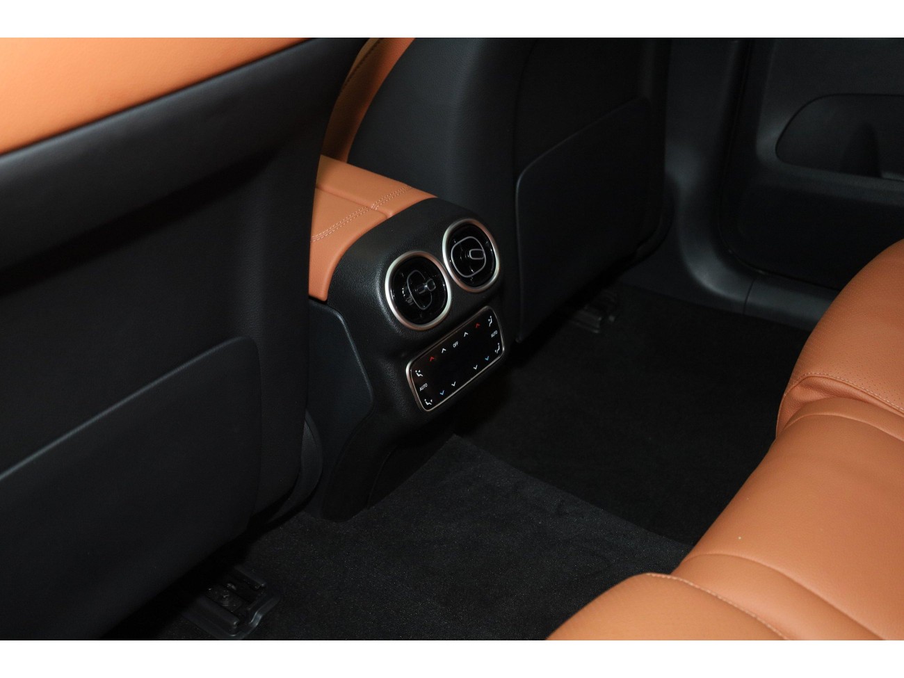 Mercedes-Benz GLC 260 L 2026