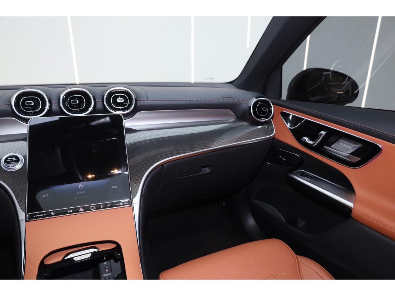 Mercedes-Benz GLC 260 L 2026