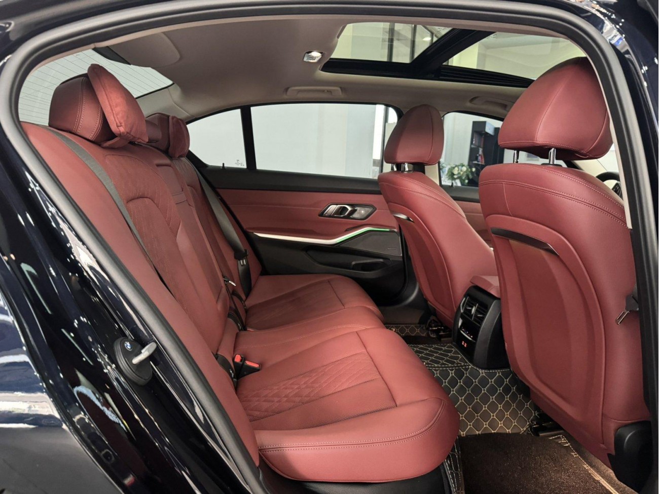 BMW 330Li 2025