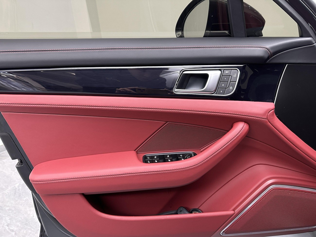 Porsche Panamera 2023