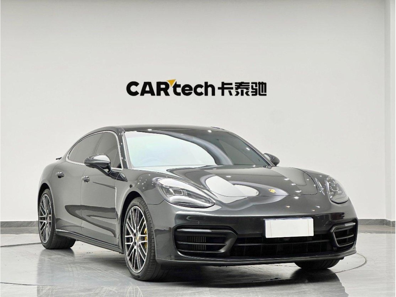 Porsche Panamera 2023