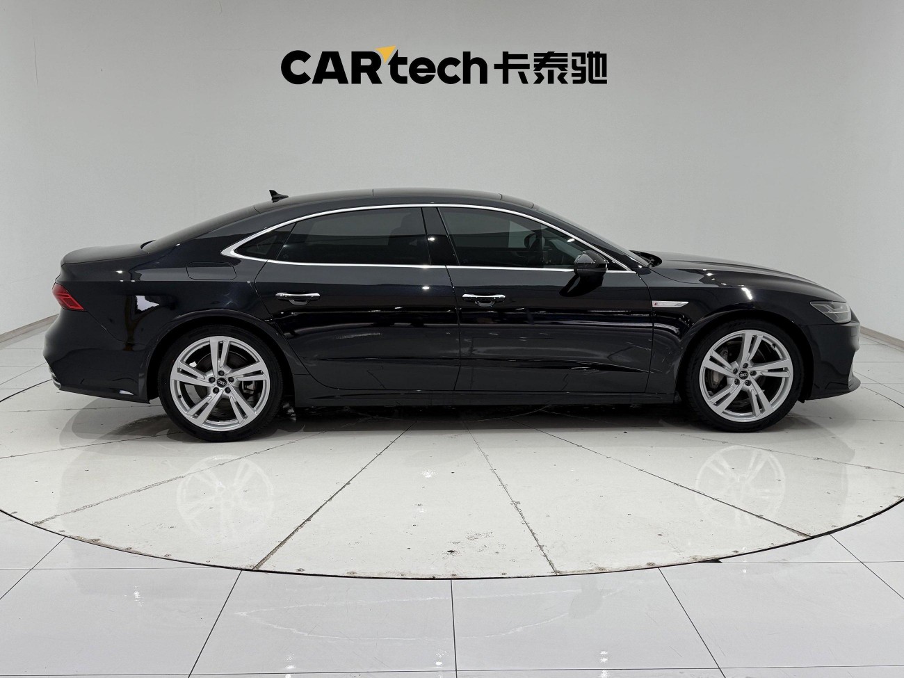 Audi A7L 45 TFSI 2023