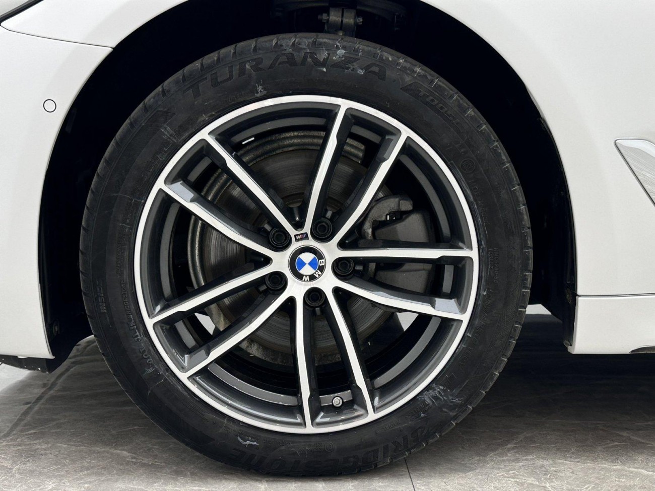 BMW 525Li 2021