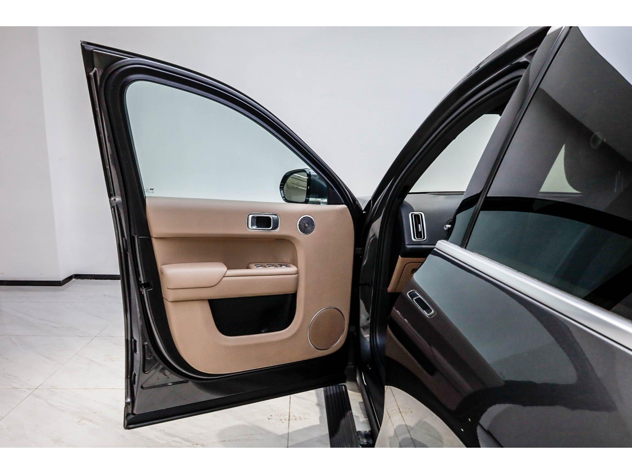 Li Auto L8 2025