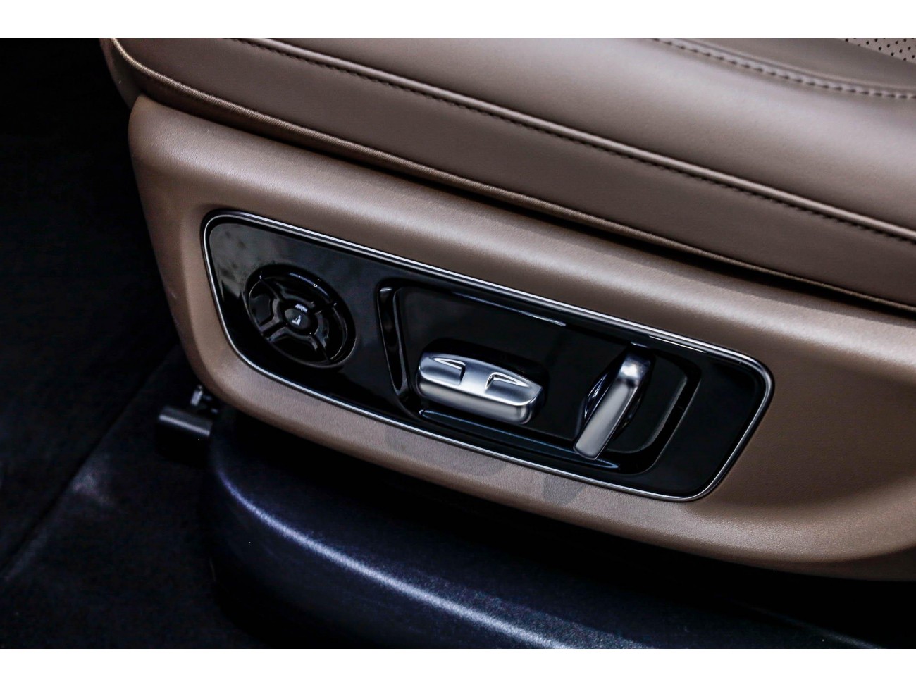 Li Auto L8 2025
