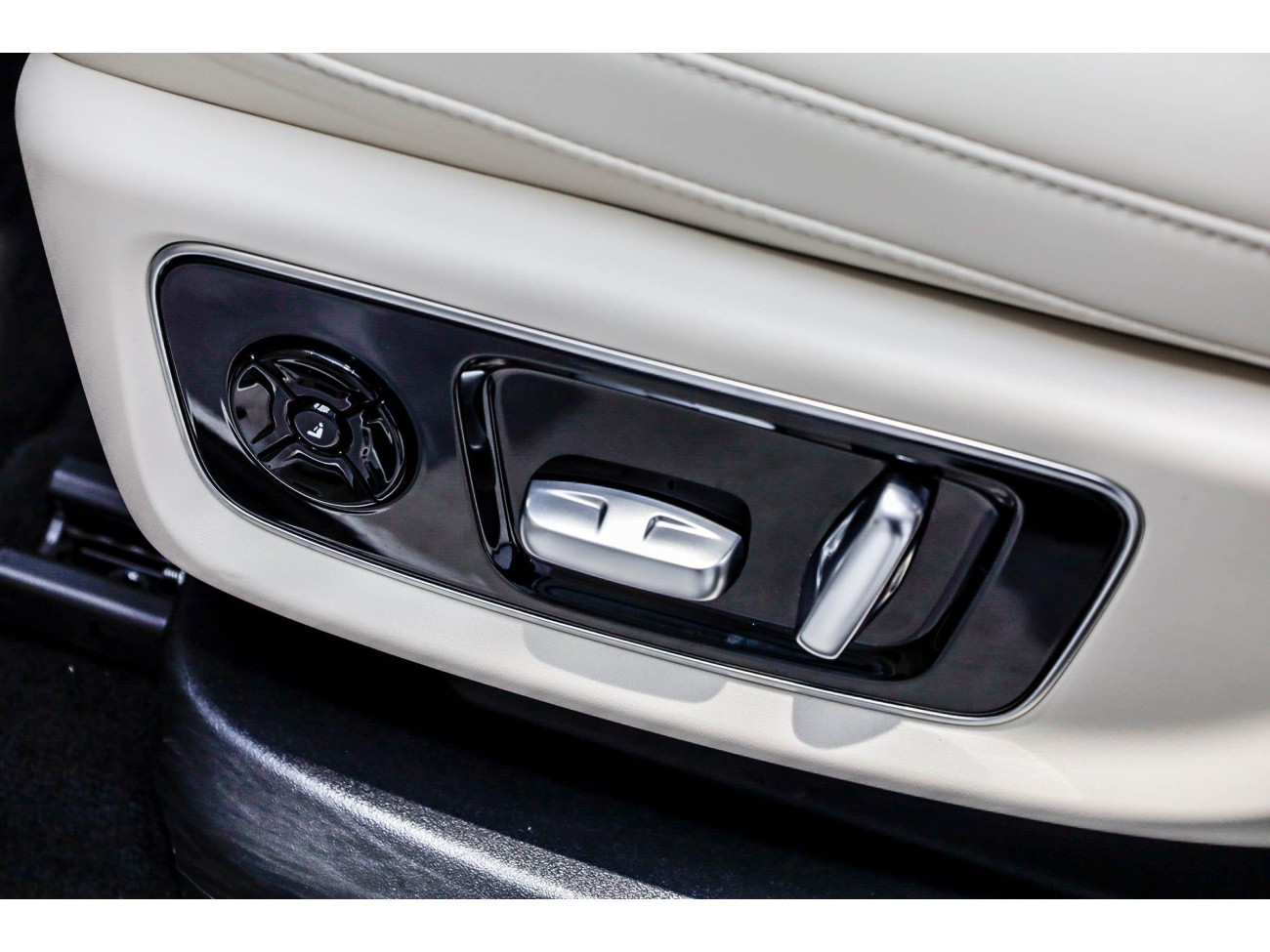Li Auto L8 2025