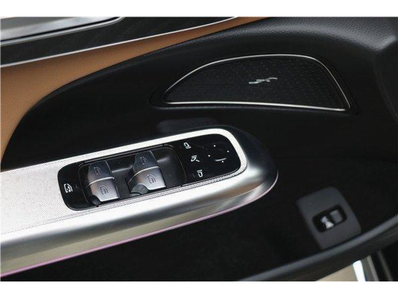 Mercedes-Benz E 260 L 2026