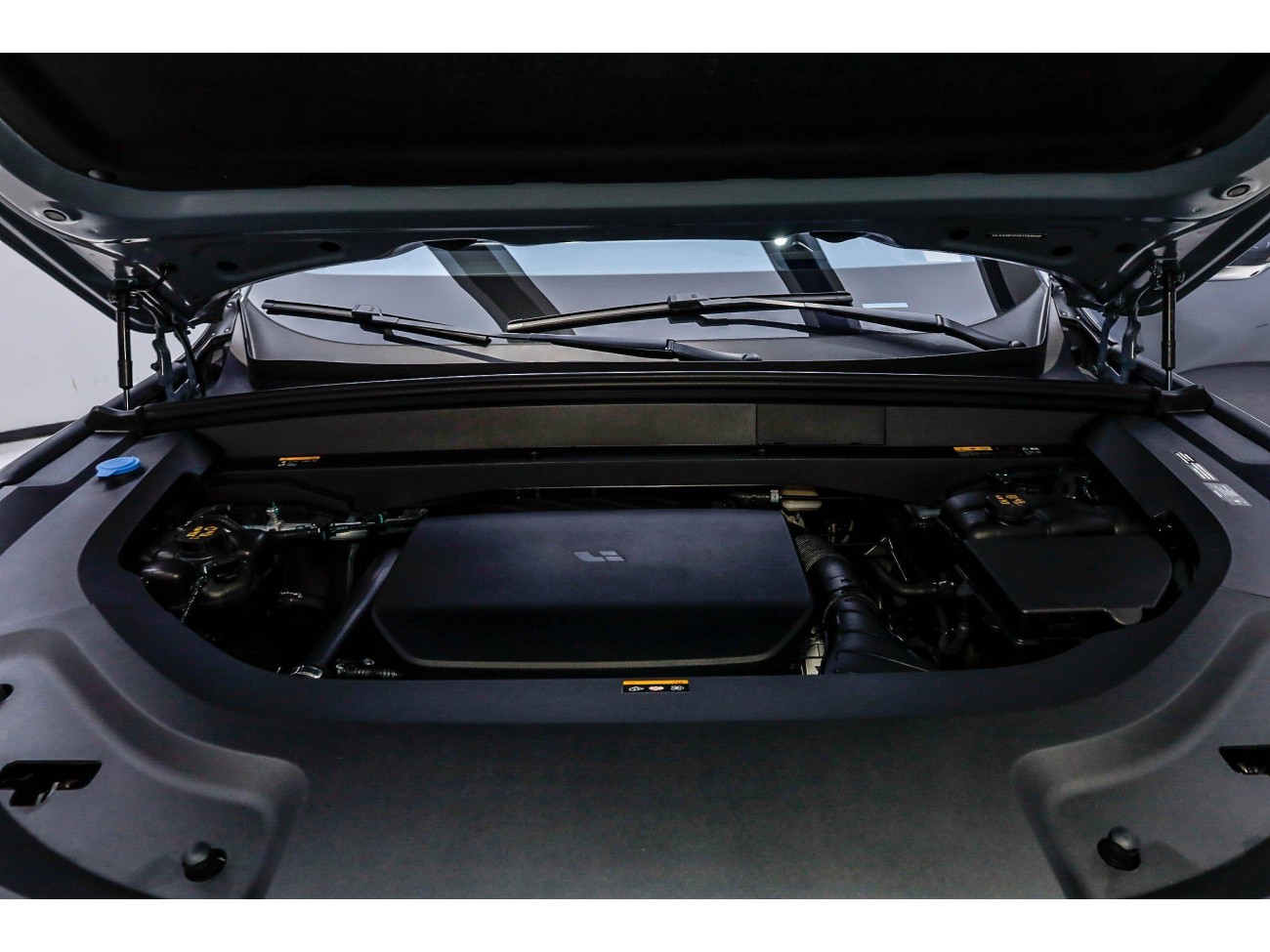 Li Auto L8 2025
