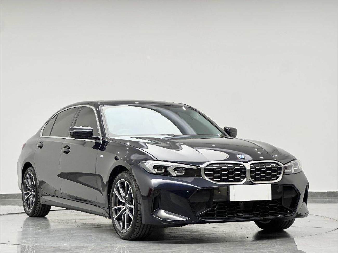 BMW 325Li 2025