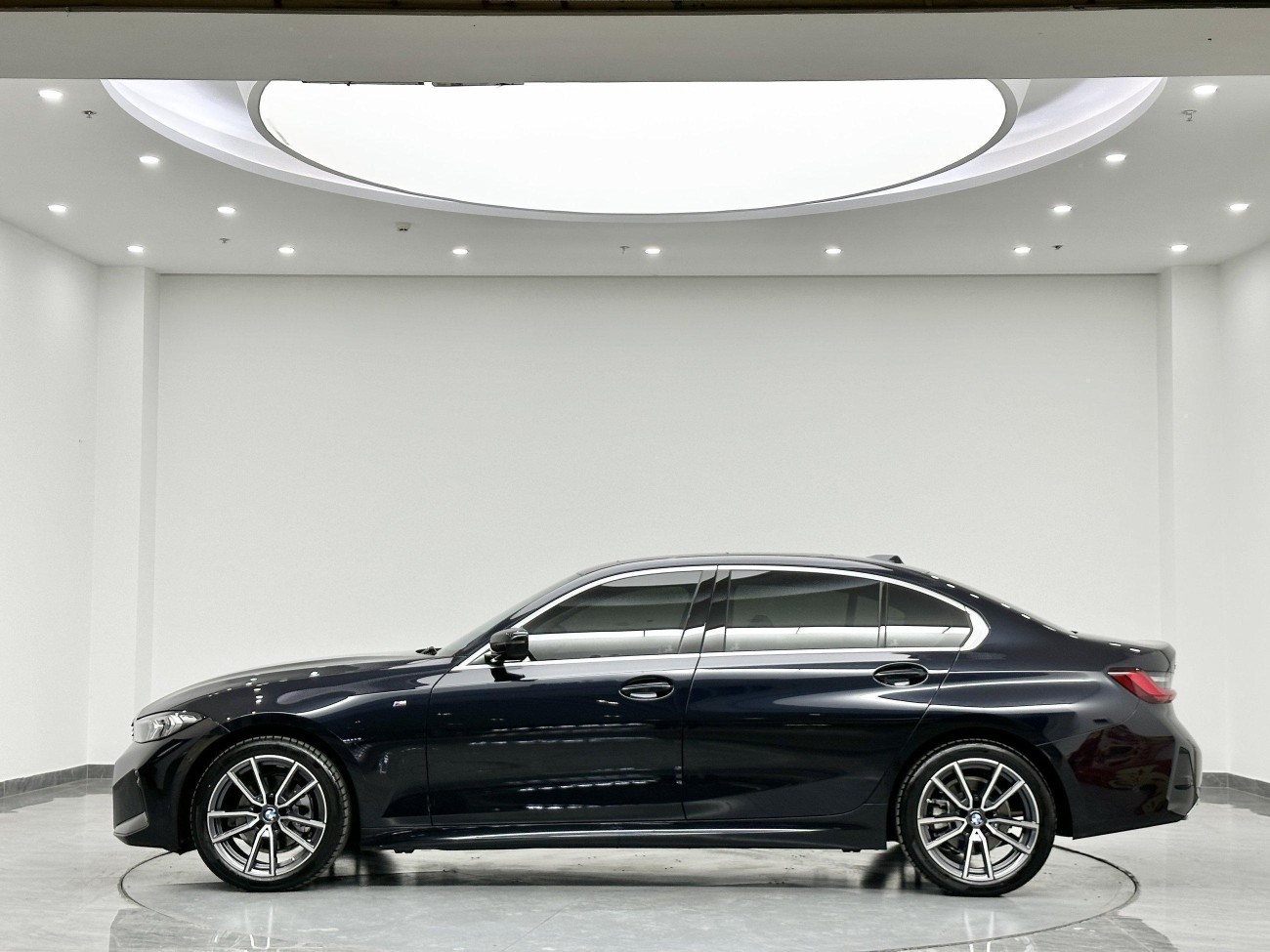 BMW 325Li 2025