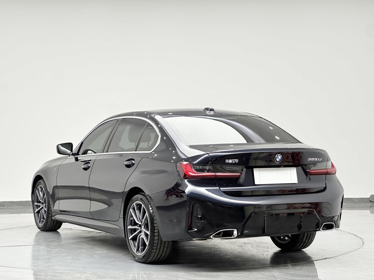 BMW 325Li 2025