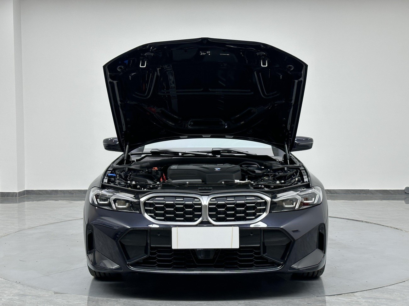BMW 325Li 2025