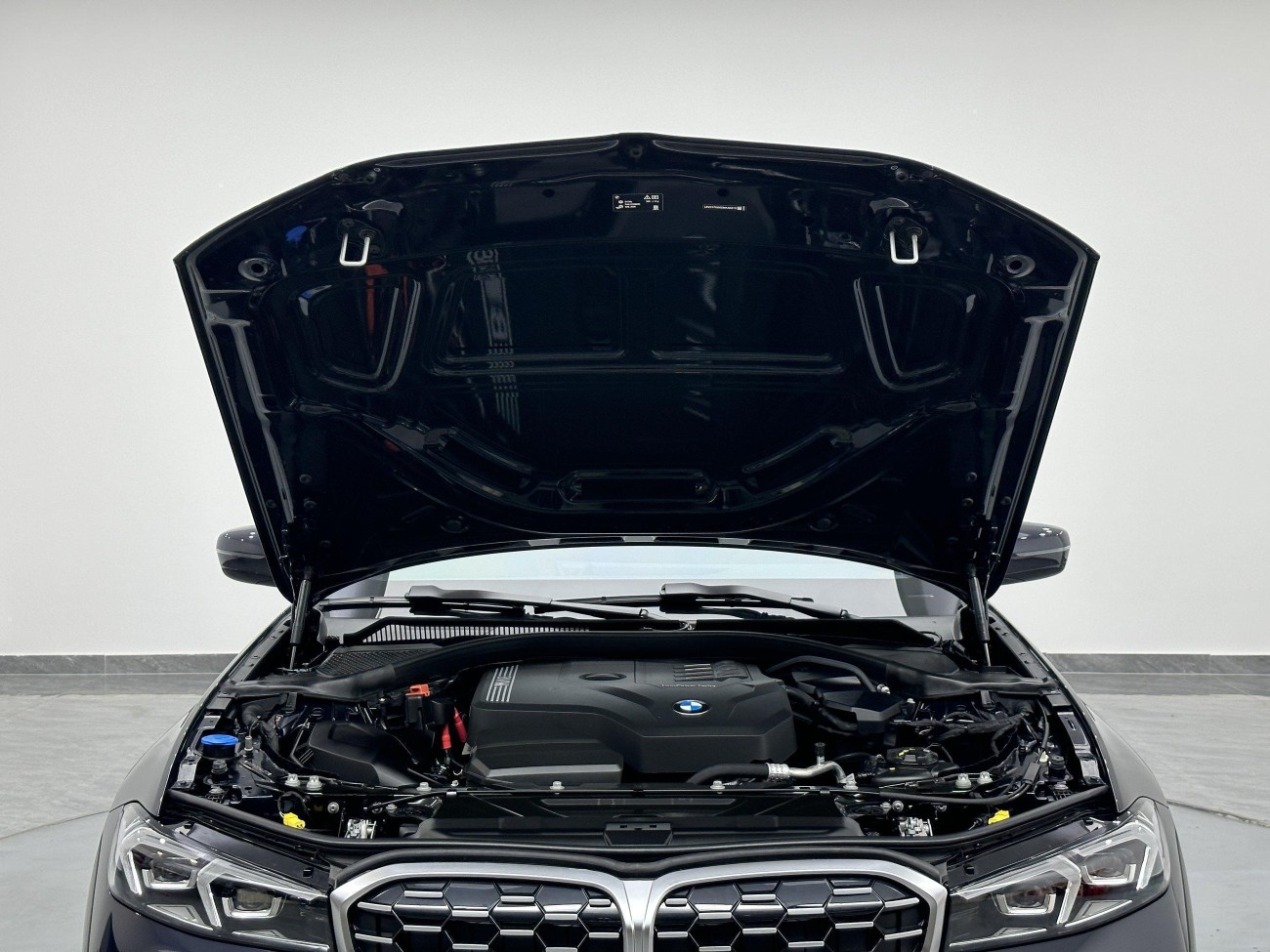 BMW 325Li 2025