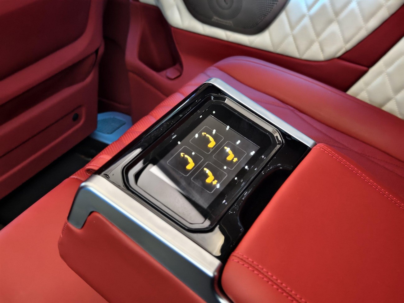 Mercedes-Benz 2021 2023