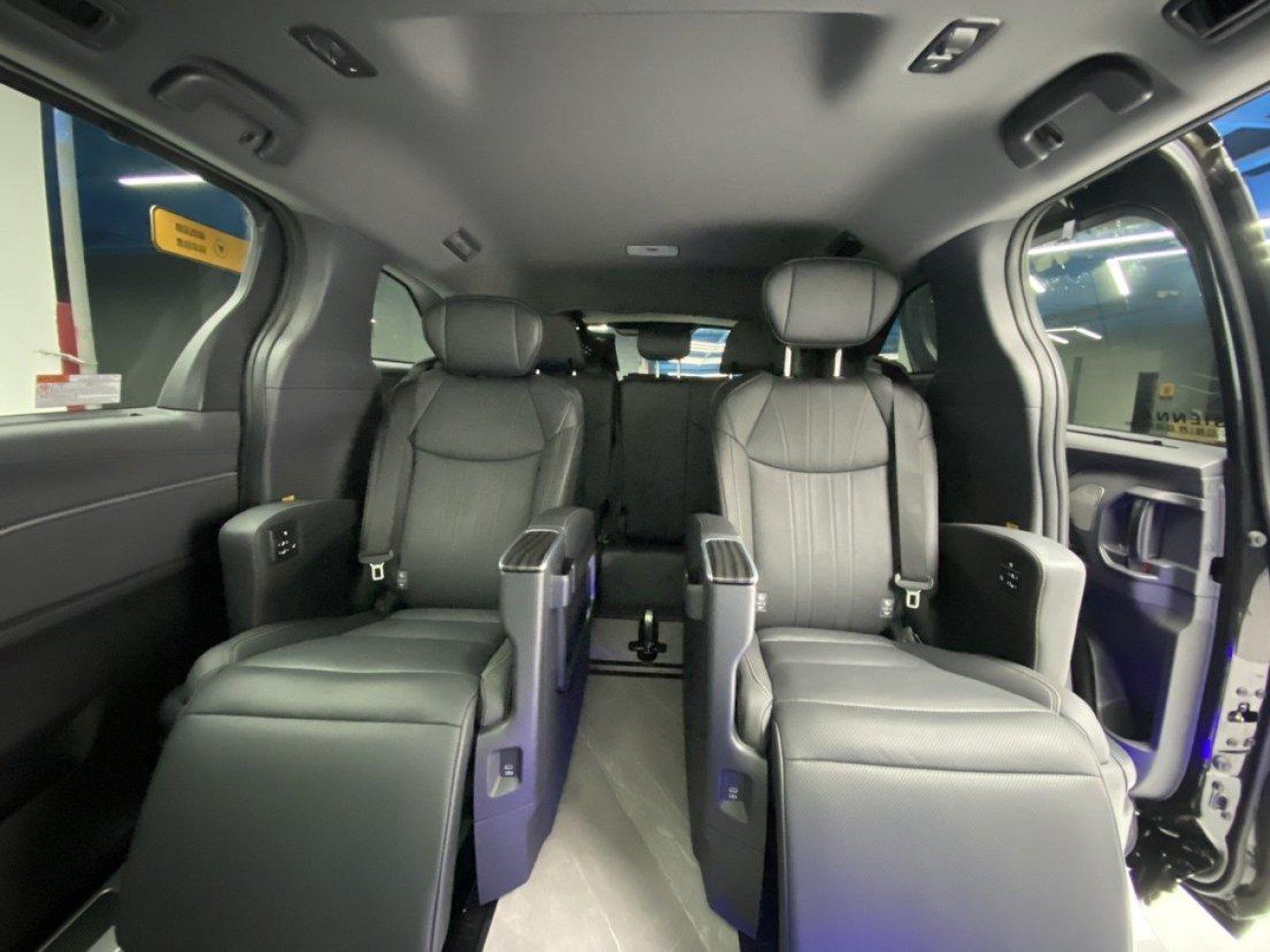 Toyota Sienna 2025