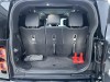 Land Rover Defender 2023