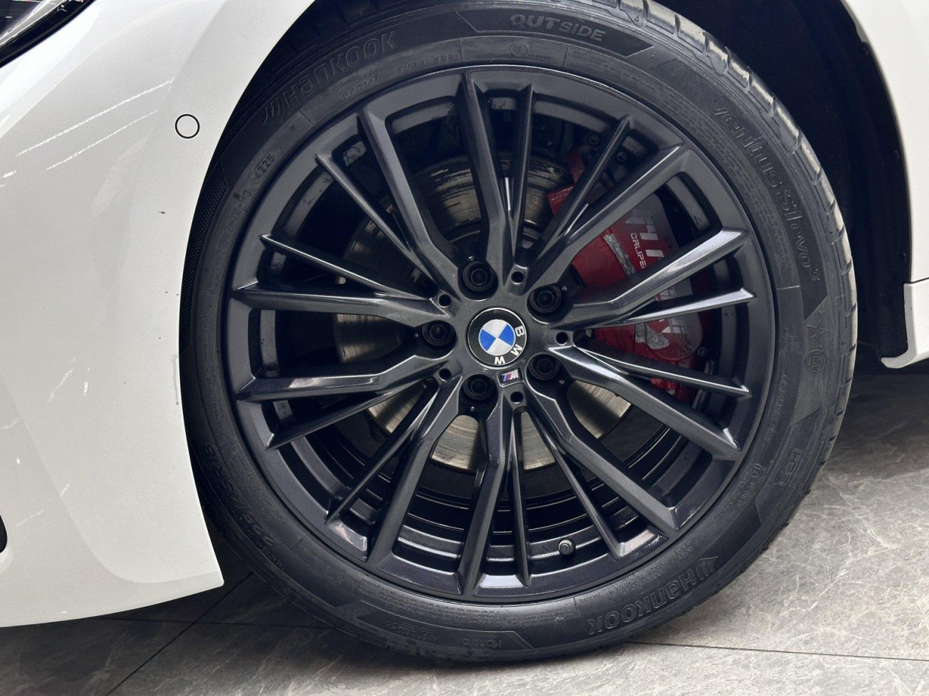 BMW 330Li 2021