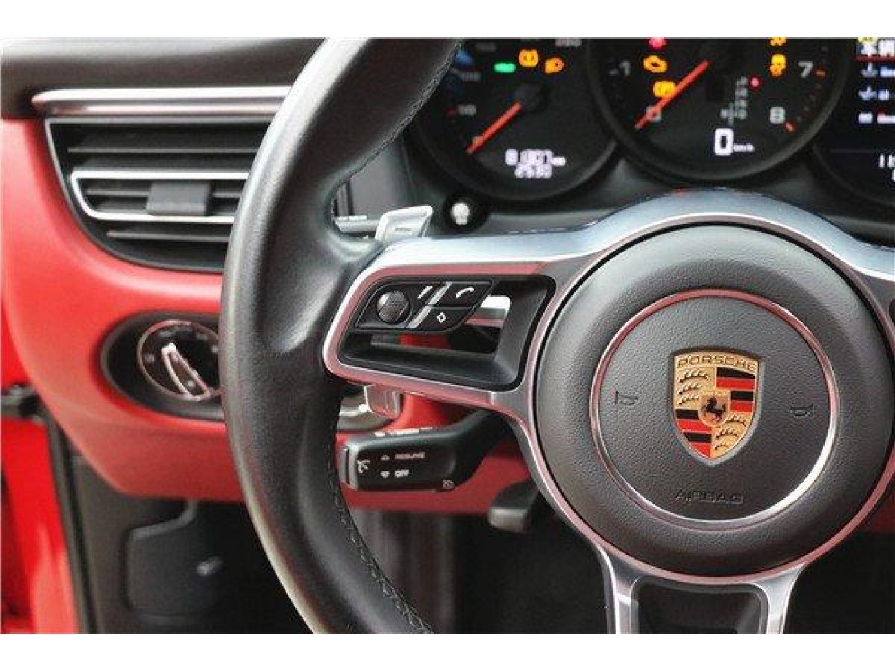 Porsche Macan 2021